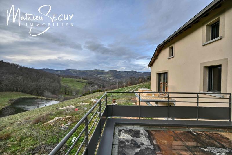 Appartement - 100 m² - 4 pièces