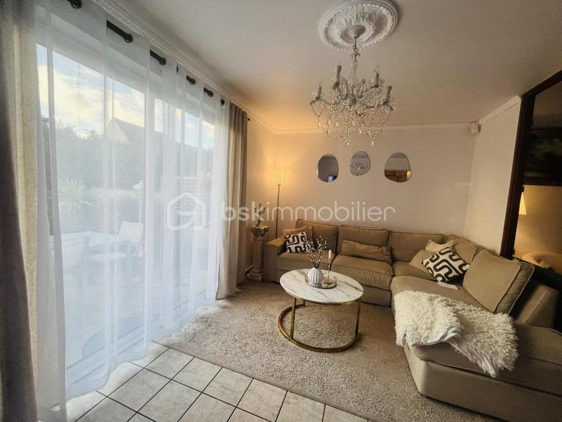 Maison - 140 m² - 6 pièces