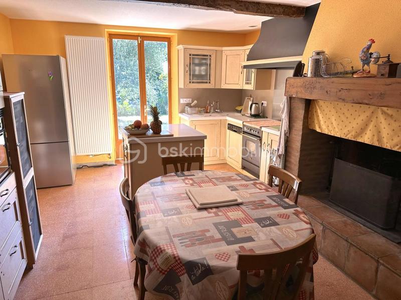 Maison - 240 m² - 7 pièces