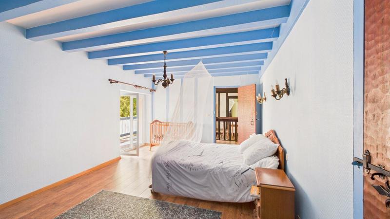 Moulin - 300 m² - 6 pièces