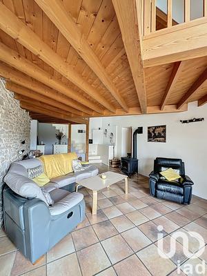 Maison - 238 m² - 8 pièces