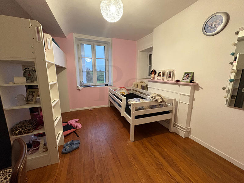 Maison - 170 m² - 6 pièces