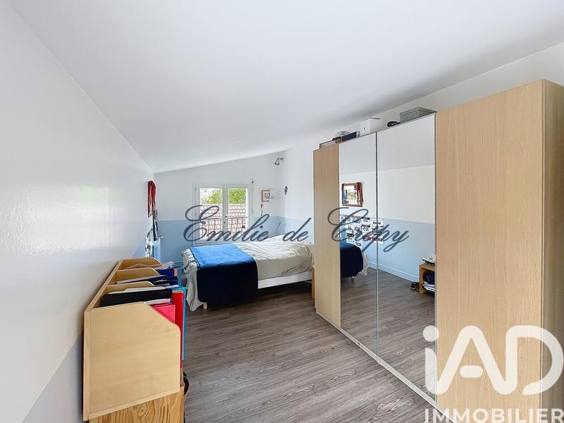 Maison - 206 m² - 9 pièces