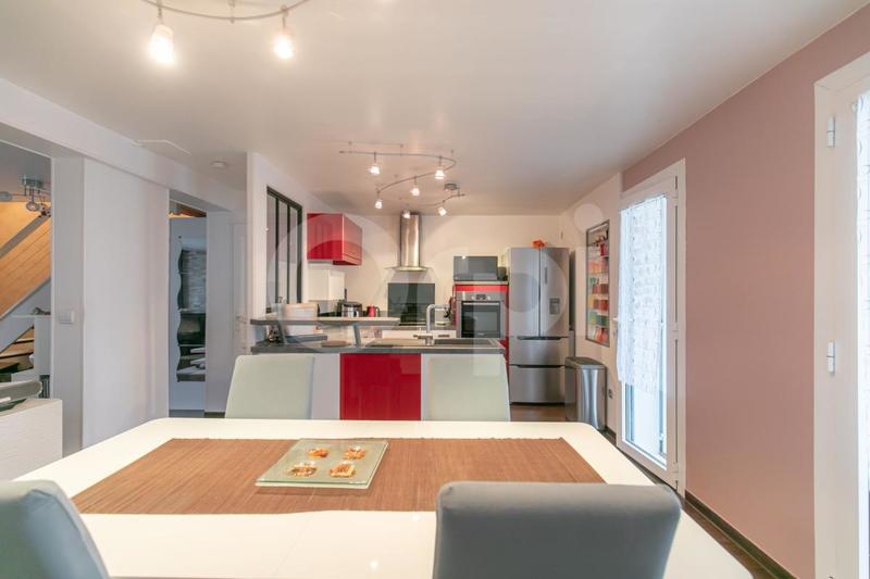 Maison - 102 m² - 5 pièces