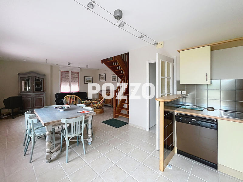 Maison - 201 m² - 16 pièces