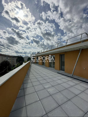 Appartement - 107 m² - 4 pièces