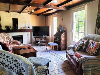 Maison - 250 m² - 7 pièces