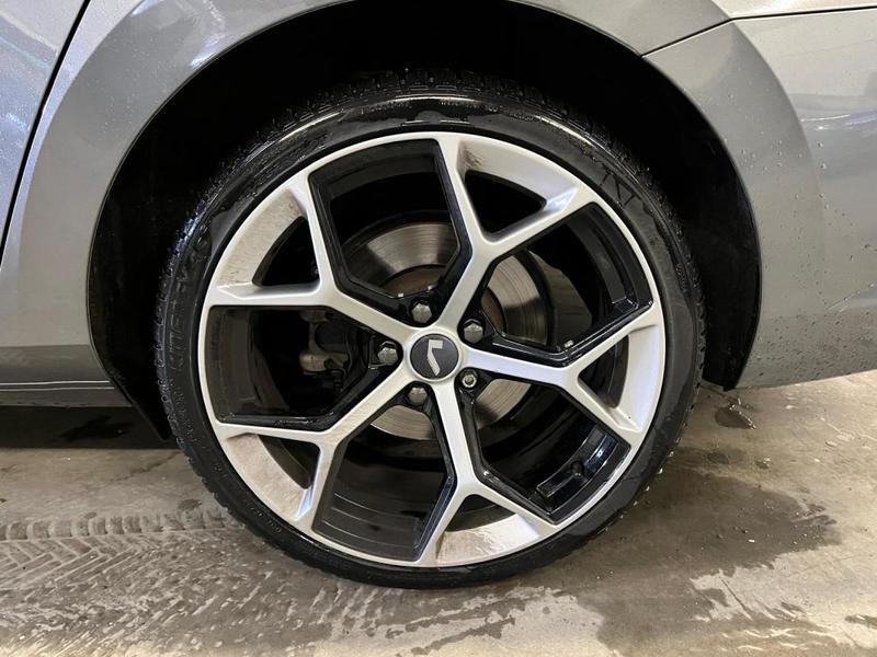 Skoda Superb III Combi Phase 2 2.0 Tdi Dsg7 150 cv Boîte auto