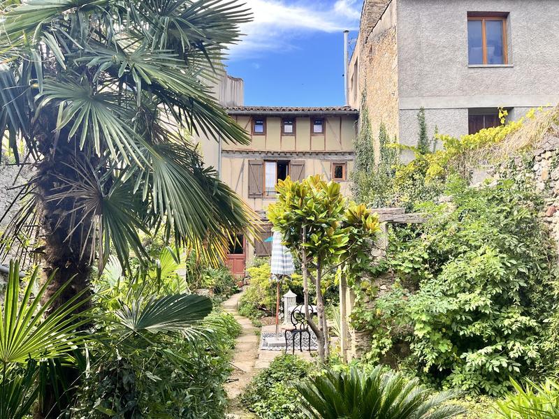 Maison - 250 m² - 10 pièces