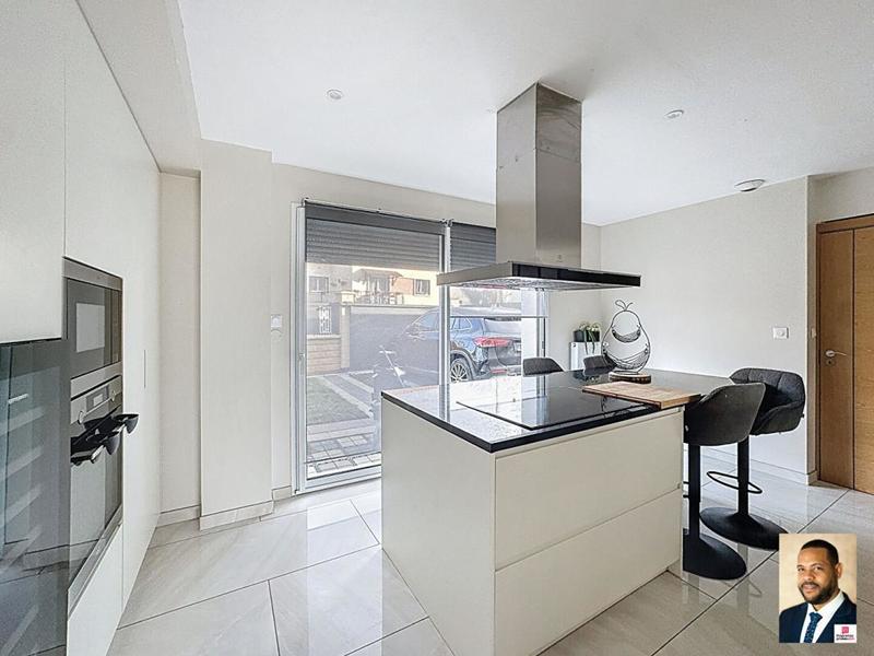 Maison - 121 m² - 5 pièces