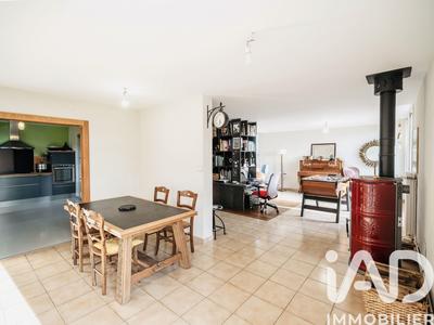 Maison - 163 m² - 7 pièces