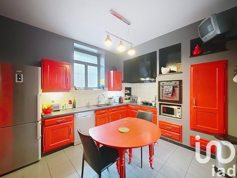 Maison - 239 m² - 9 pièces