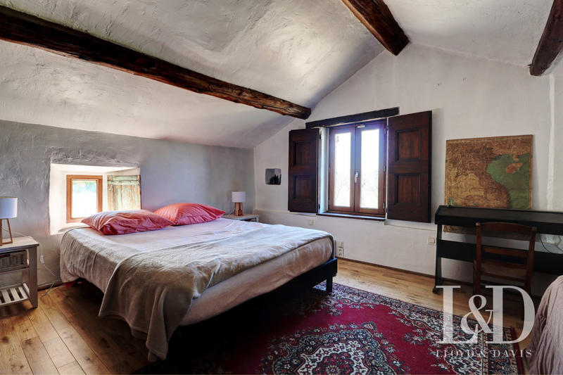 Mas - 250 m² - 9 pièces