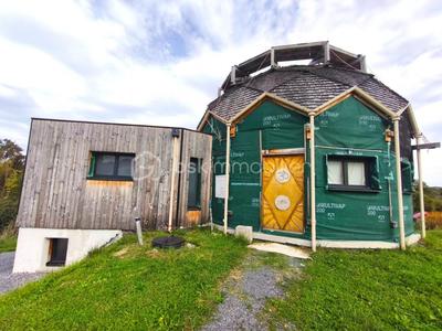 Maison - 84 m² - 3 pièces