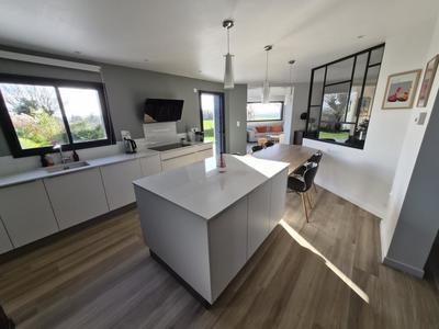 Maison - 151 m² - 7 pièces