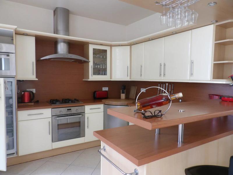 Maison - 180 m² - 7 pièces