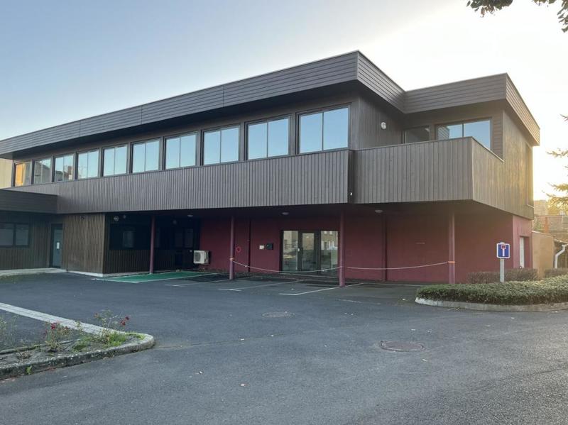 Bureau - 319 m² - 6 pièces