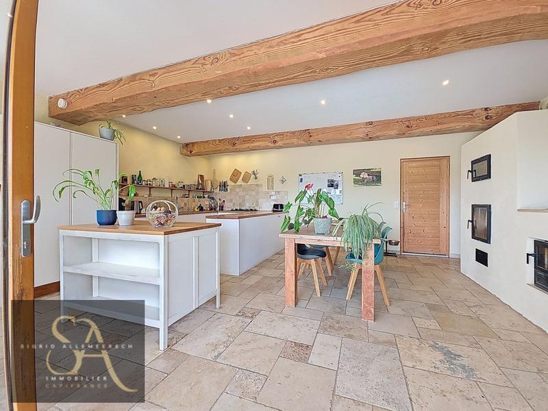 Propriété - 339 m² - 12 pièces