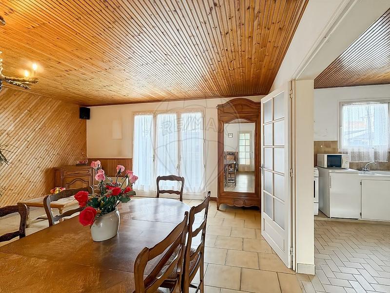 Maison - 111 m² - 4 pièces