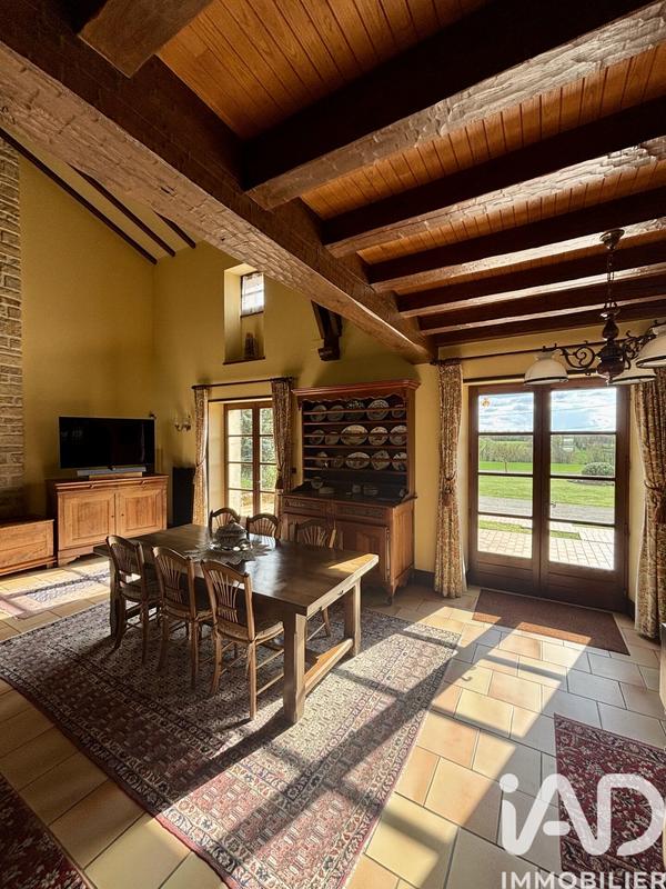 Maison - 290 m² - 6 pièces