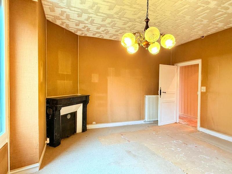 Maison - 180 m² - 7 pièces