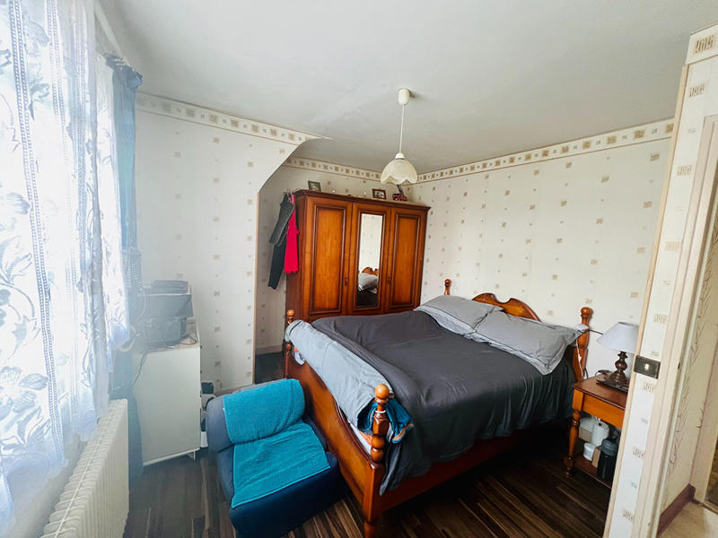 Maison - 95 m² - 5 pièces