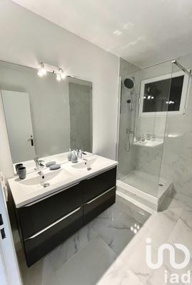 Appartement - 95 m² - 4 pièces