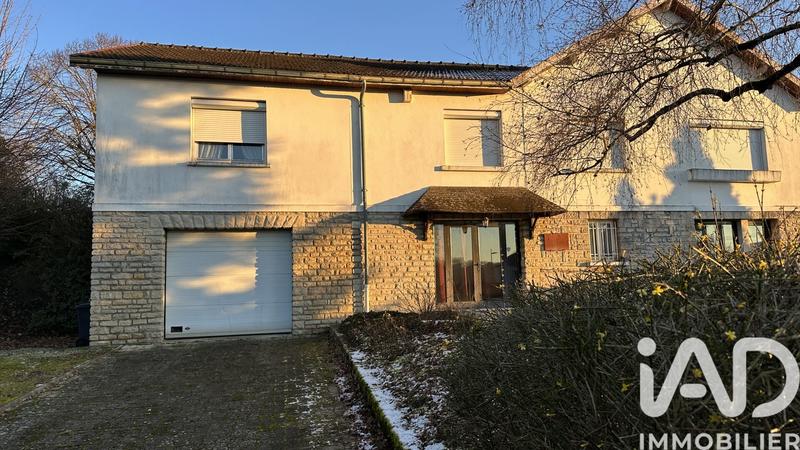 Maison - 228 m² - 9 pièces