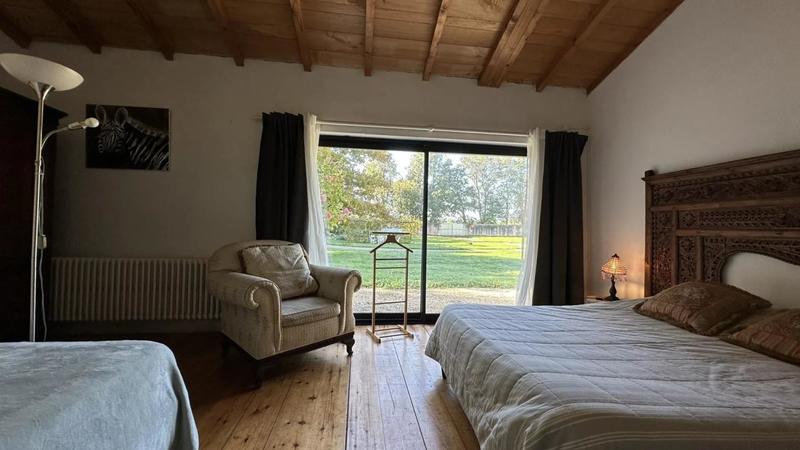 Propriété - 768 m² - 17 pièces