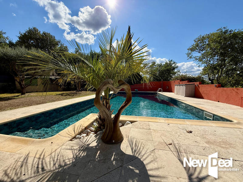 Maison - 245 m² - 7 pièces