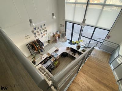 Local commercial - 1 200 m²