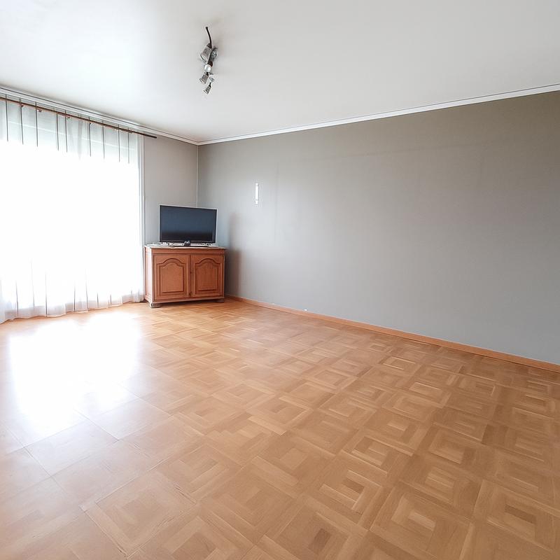 Appartement - 90 m² - 4 pièces