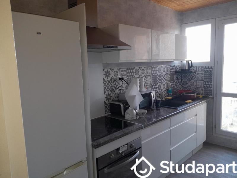 Chambre - 12 m² - 1 pièce