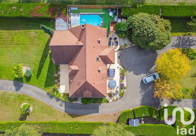 Maison - 196 m² - 6 pièces