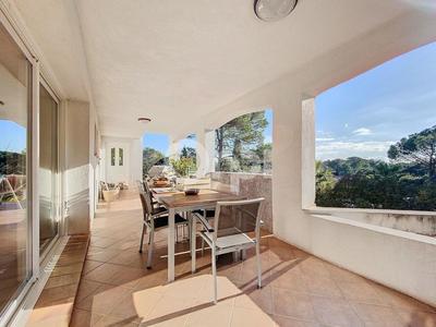 Maison - 265 m² - 8 pièces