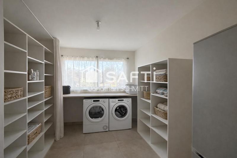 Maison - 200 m² - 8 pièces