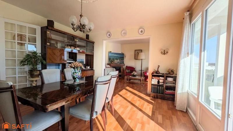 Appartement - 97 m² - 5 pièces