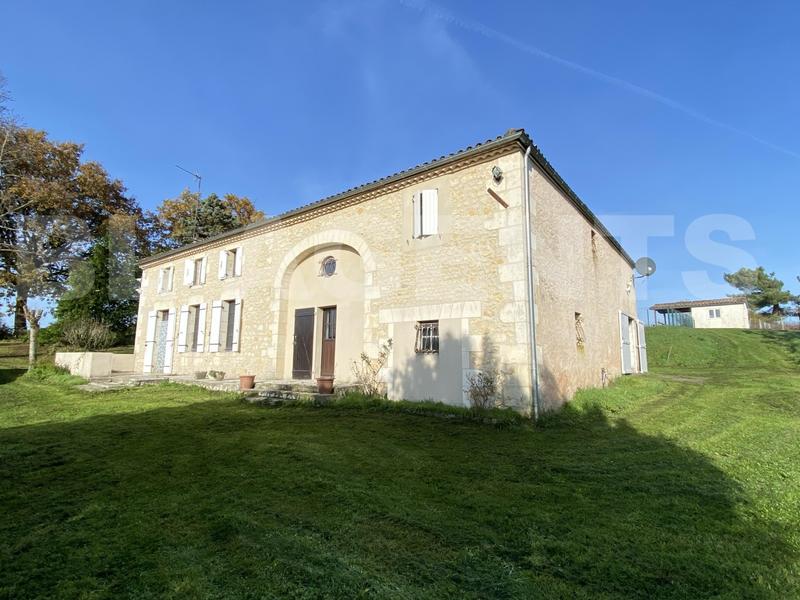 Maison en pierre - 225 m² - 6 pièces