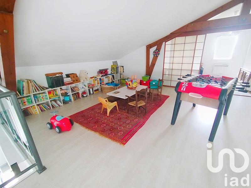 Maison - 204 m² - 6 pièces