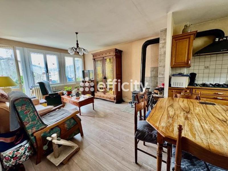 Maison - 130 m² - 8 pièces