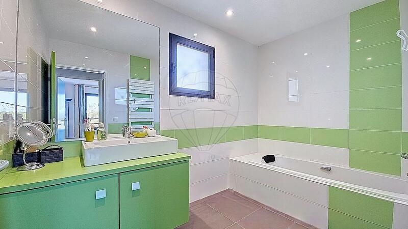 Villa - 164 m² - 5 pièces