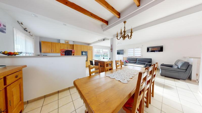 Maison - 170 m² - 6 pièces