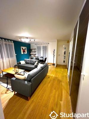 Chambre - 11 m² - 1 pièce