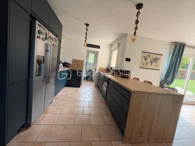 Maison - 92 m² - 5 pièces