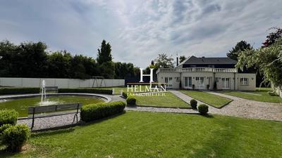 Maison - 344 m² - 12 pièces