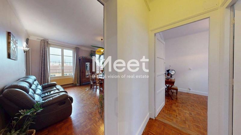 Appartement - 100 m² - 5 pièces