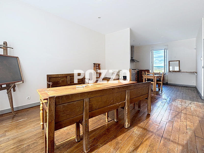 Maison - 215 m² - 8 pièces