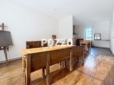 Maison - 215 m² - 8 pièces