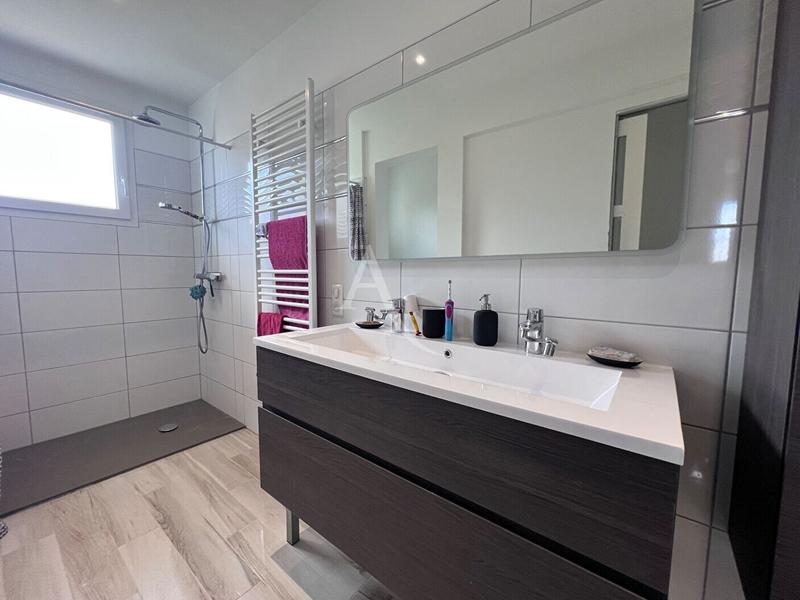 Maison - 192 m² - 7 pièces