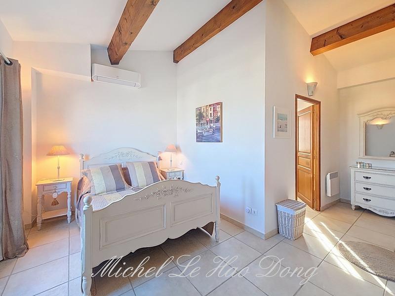 Maison - 102 m² - 4 pièces